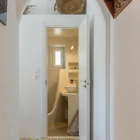 Satsi's Cozy Casa-2 Min From The Beach&town Páros