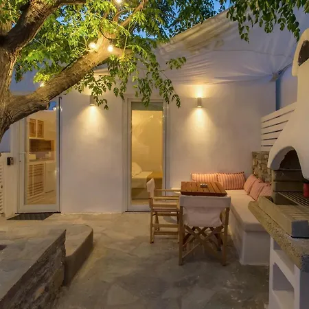 Satsi's Cozy Casa-2 Min From The Beach&town Ferienhaus Páros