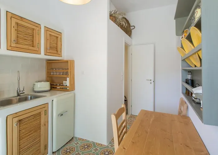 Satsi's Cozy Casa-2 Min From The Beach&town