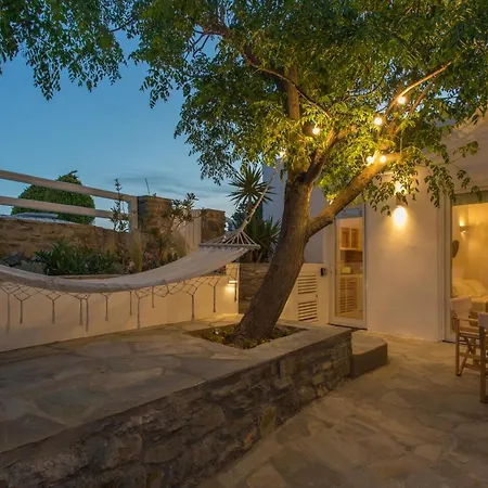 펜션 Satsi's Cozy Casa-2 Min From The Beach&town Páros