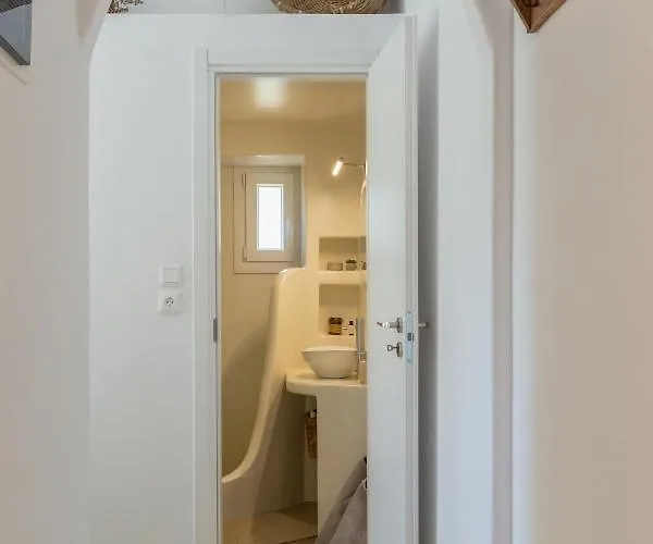 Satsi's Cozy Casa-2 Min From The Beach&town Páros